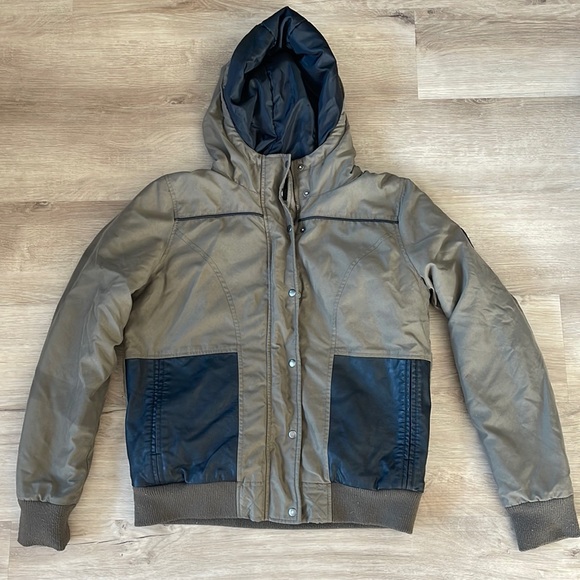 Vans Jackets & Blazers - Vans Hooded Bomber Jacket sz L